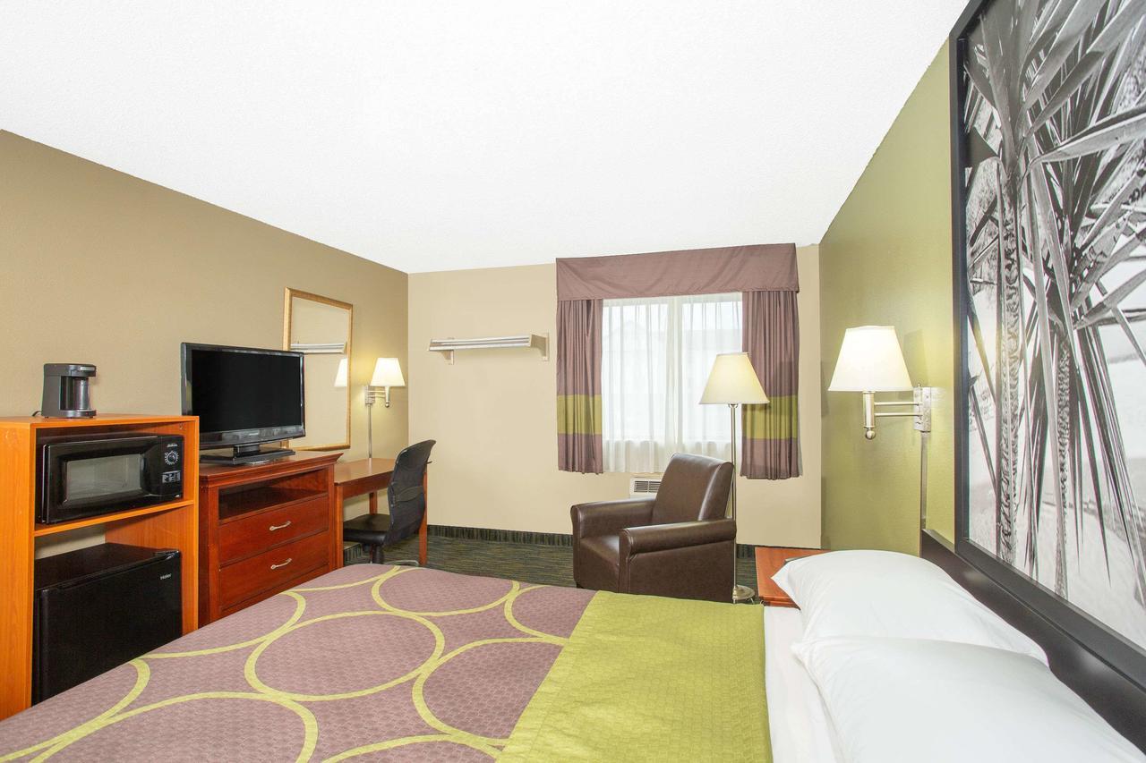Super 8 By Wyndham Panama City Exteriér fotografie